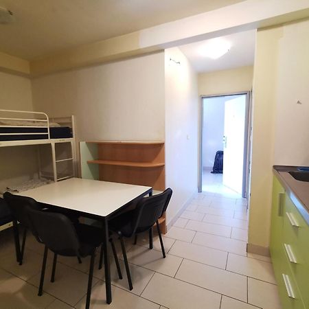 Simbol Rooms With Free Private Parking Ljubljana Ruang foto