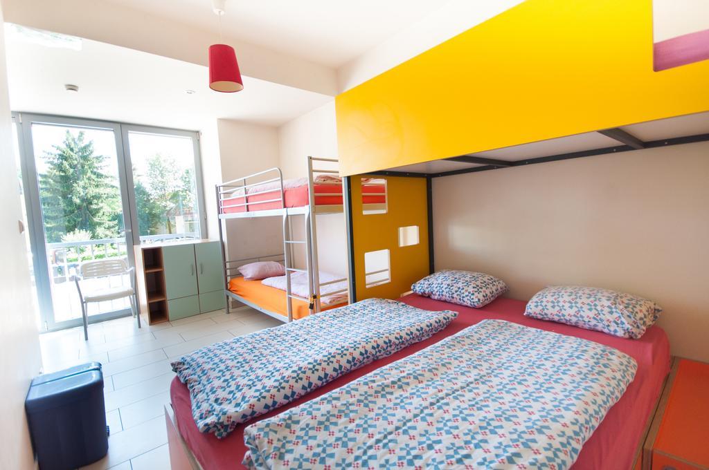 Simbol Rooms With Free Private Parking Ljubljana Ruang foto