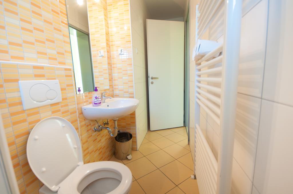 Simbol Rooms With Free Private Parking Ljubljana Ruang foto