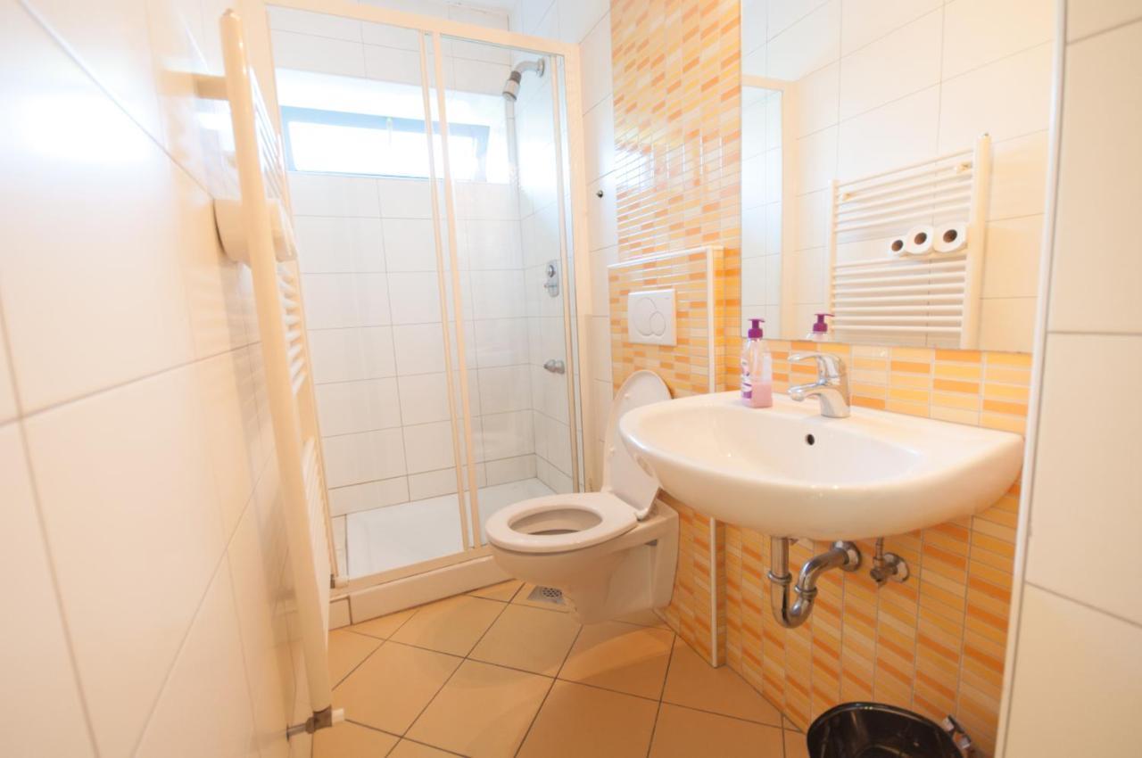 Simbol Rooms With Free Private Parking Ljubljana Ruang foto