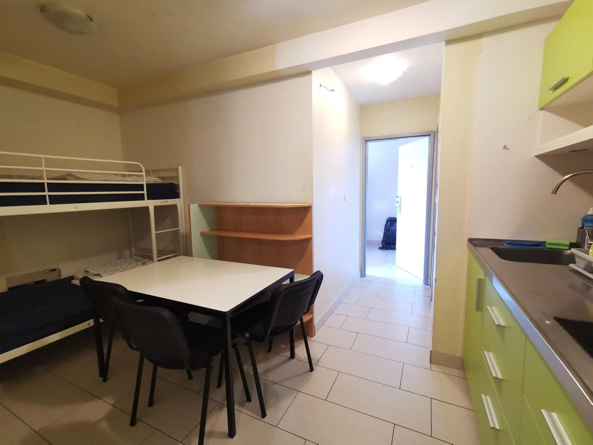 Simbol Rooms With Free Private Parking Ljubljana Ruang foto