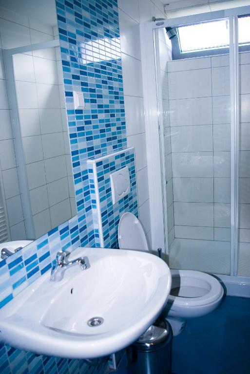 Simbol Rooms With Free Private Parking Ljubljana Bagian luar foto