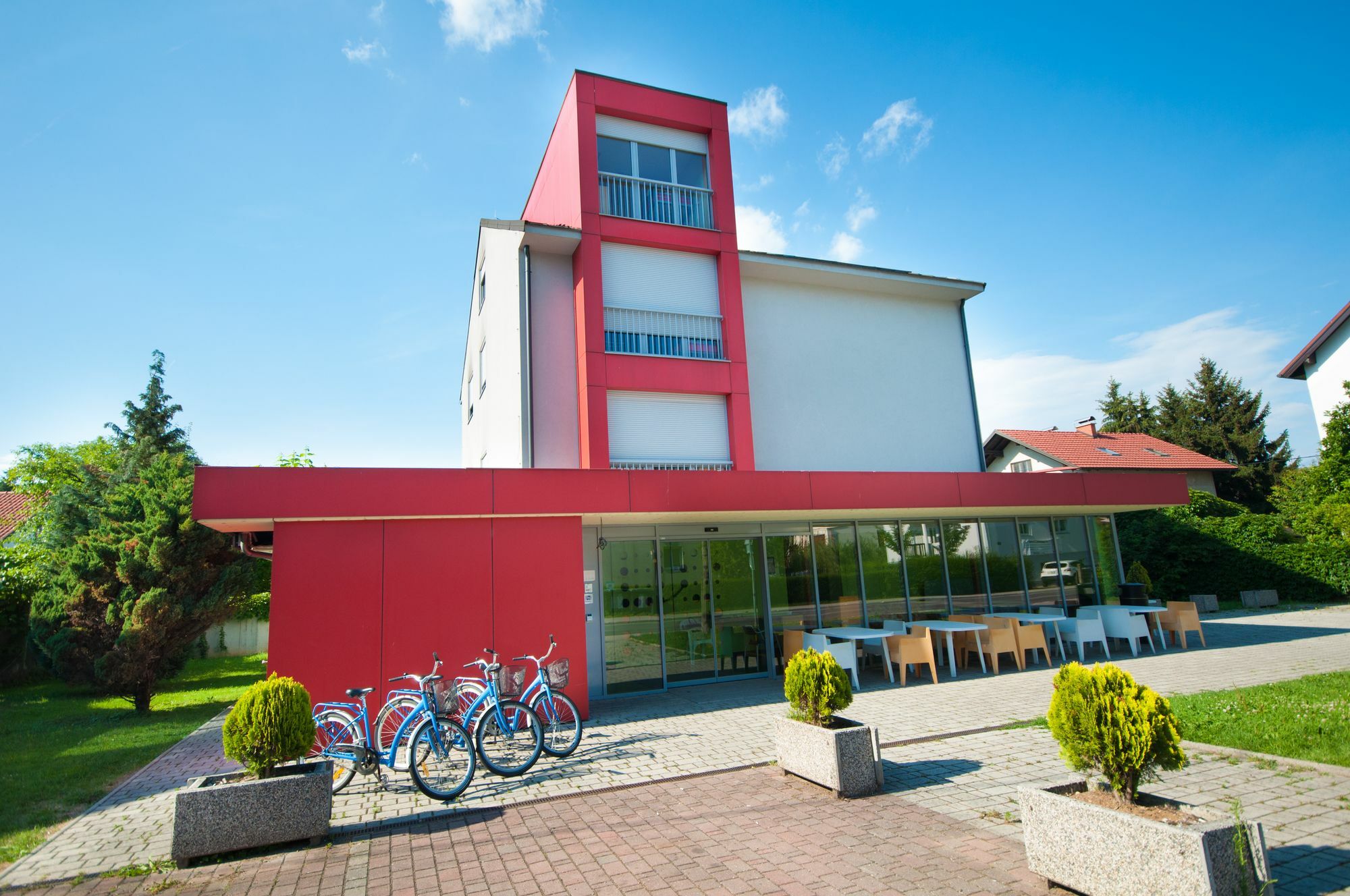 Simbol Rooms With Free Private Parking Ljubljana Bagian luar foto