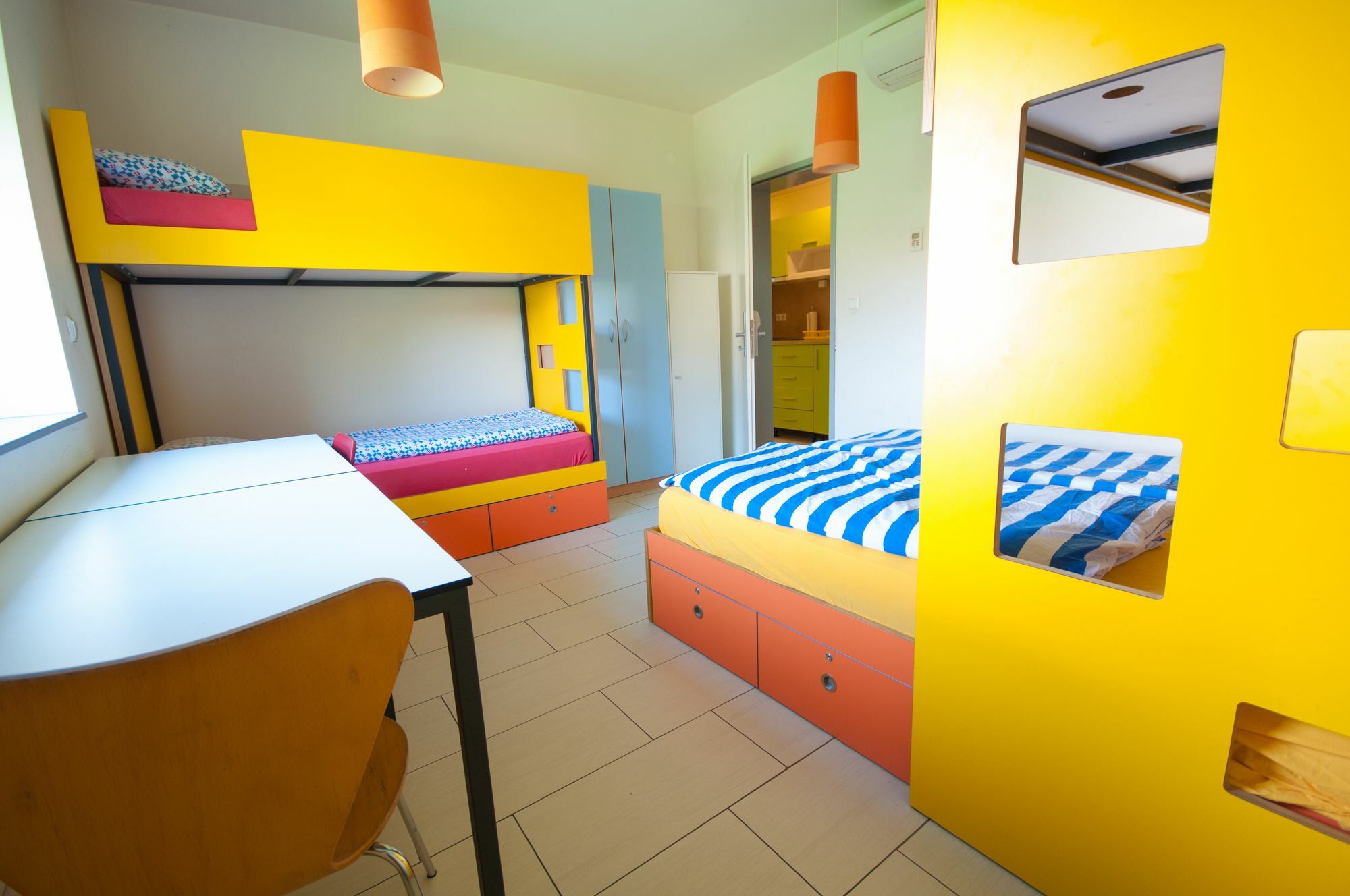 Simbol Rooms With Free Private Parking Ljubljana Bagian luar foto