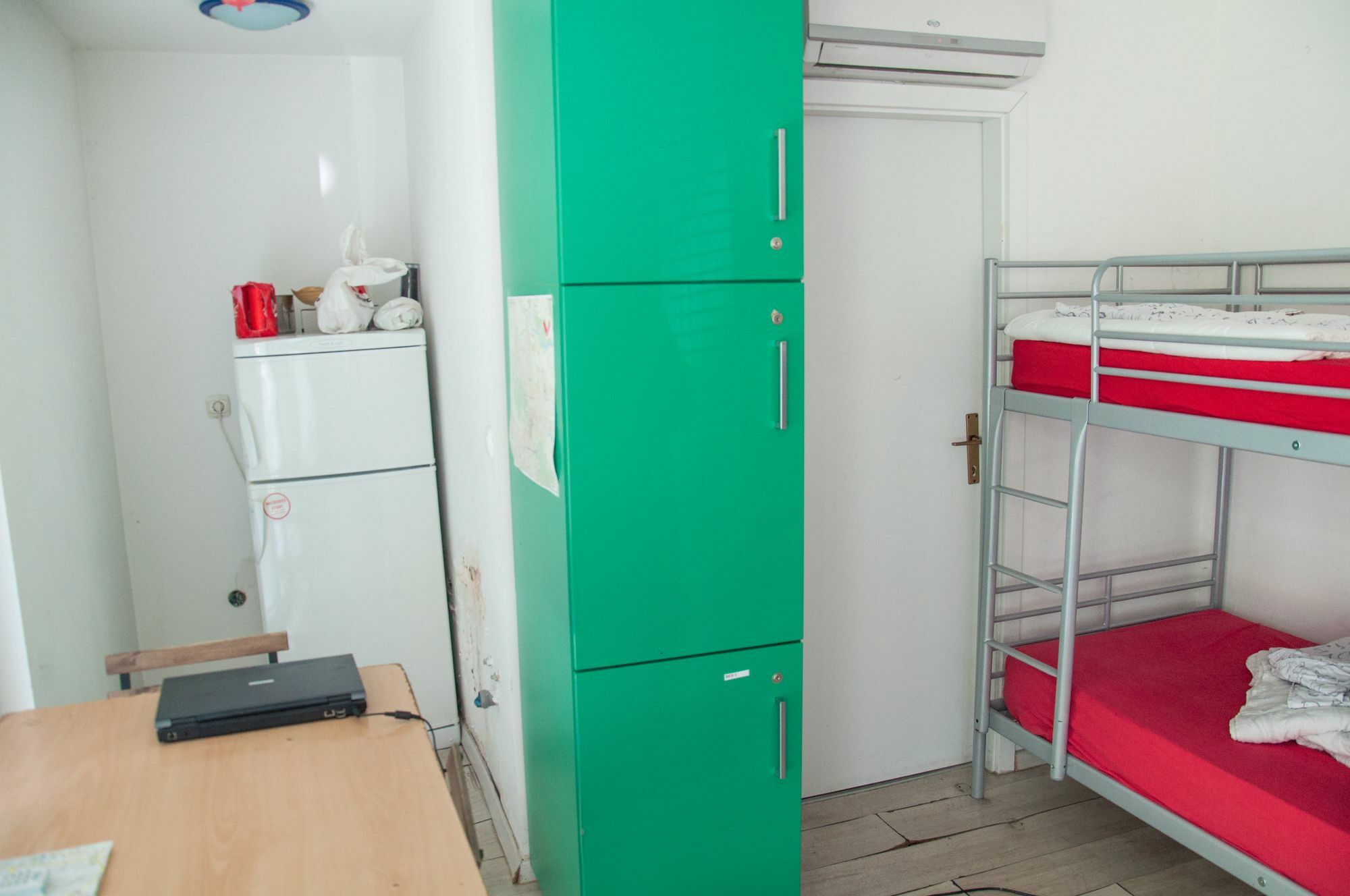 Simbol Rooms With Free Private Parking Ljubljana Bagian luar foto