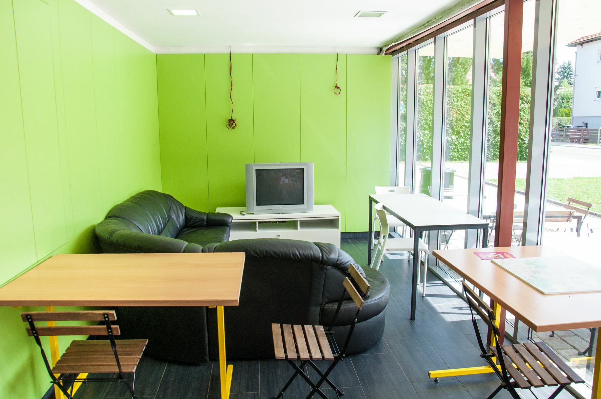 Simbol Rooms With Free Private Parking Ljubljana Bagian luar foto
